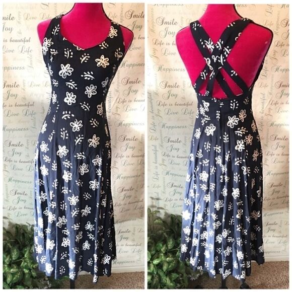 Dyer Too!  Summer Dress - Picture 1 of 2